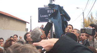 la rue Matoub Lounès baptisée par la ville de Vaulx-en-Vélin (Lyon)